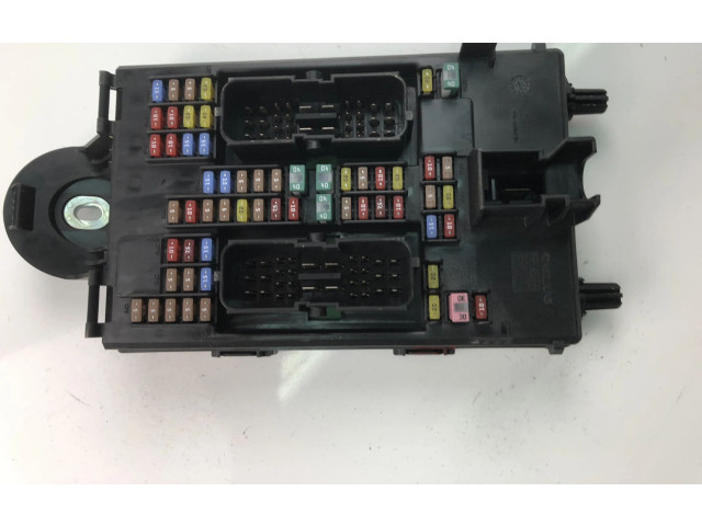 Блок предохранителей 31346672 Volvo XC90