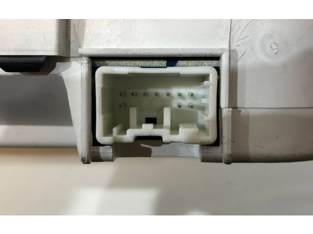 Панель приборов    Volvo V50       