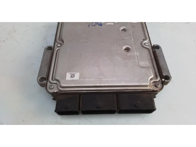 Блок управления двигателя 237102213r Dacia Lodgy