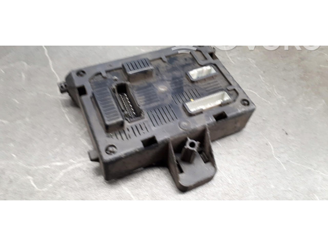 Блок предохранителей 8200652284a Renault Clio III