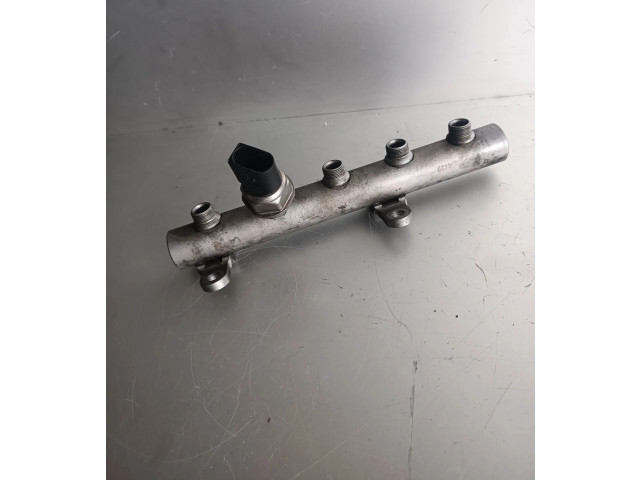 Vstřikovací lišta 059130089M Audi A8 S8 D3 4E