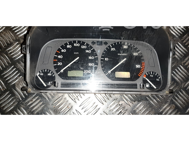 Панель приборов 1H0919860H, 6160633044   Volkswagen Golf III       