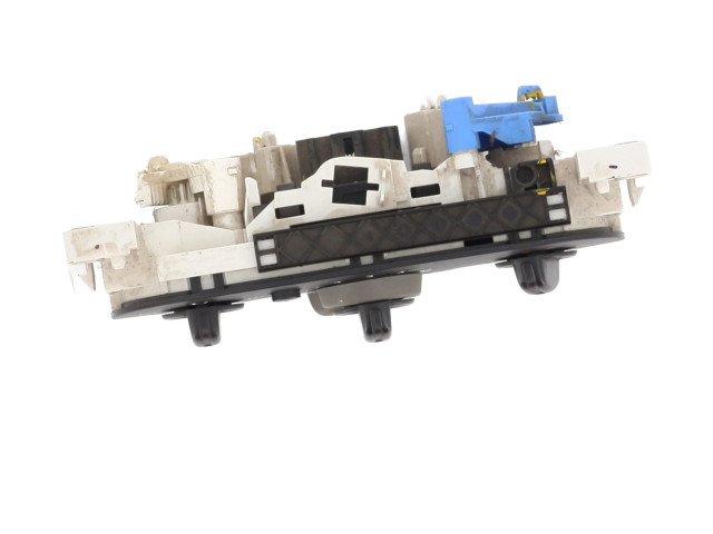 Блок управления климат-контролем 6001551800 Dacia Logan I