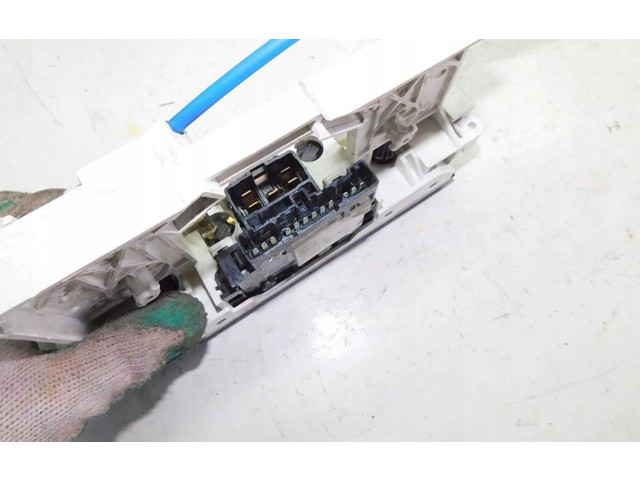 Блок управления климат-контролем Mitsubishi Space Wagon