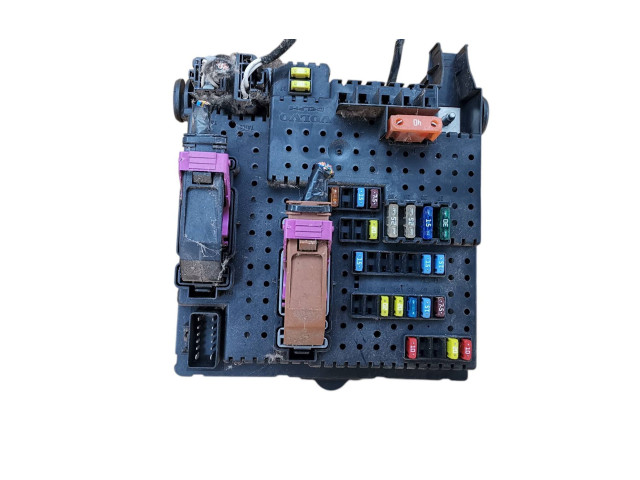 Блок предохранителей 30728512, 28017881   Volvo XC90    