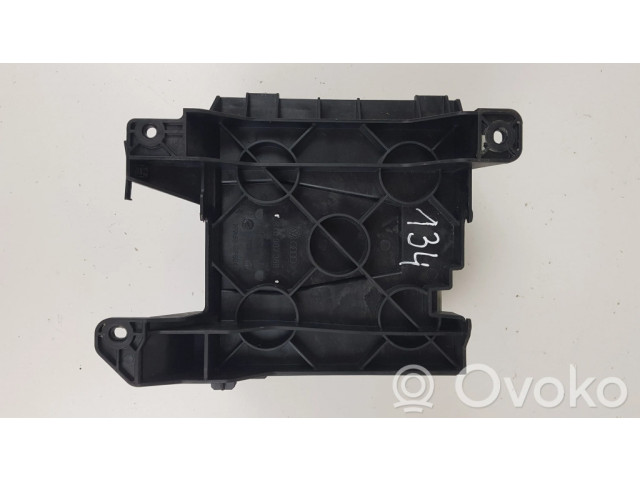 Радио/ проигрыватель CD/DVD / навигация