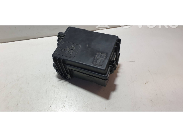 Блок предохранителей  243809977R   Dacia Spring    