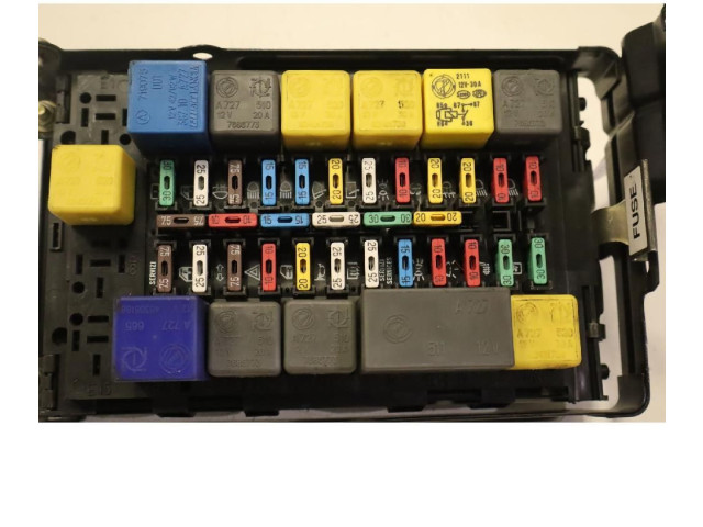 Блок предохранителей Fiat Coupe
