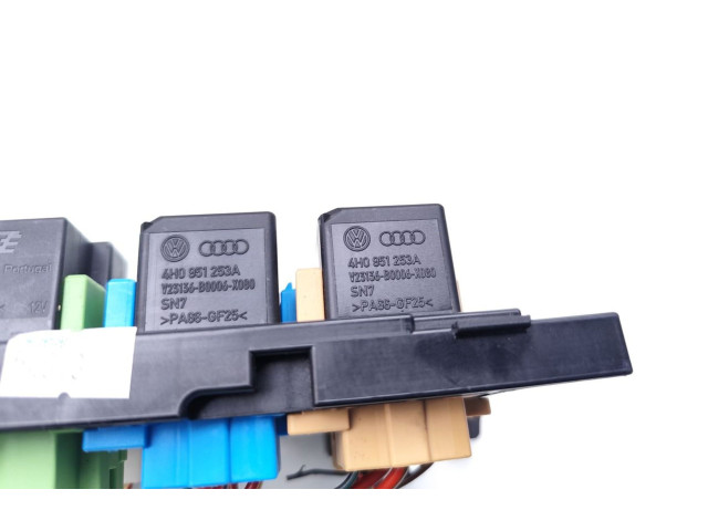 Блок предохранителей 4H0951253A Audi Q3 8U