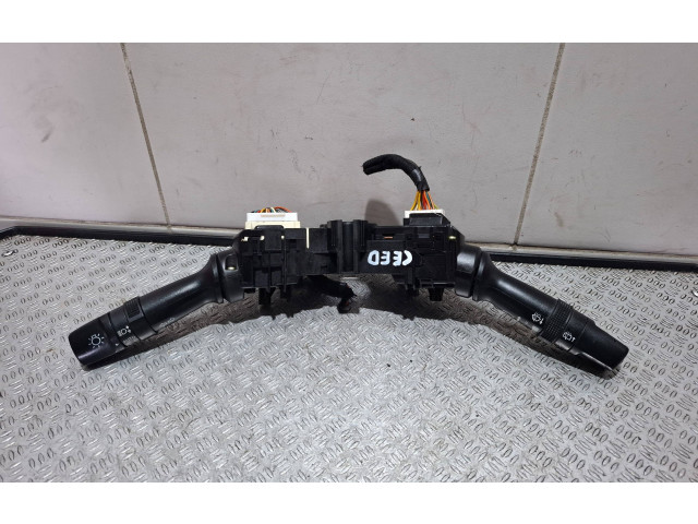 Ручка стеклоочистителей 934202k560 KIA Ceed