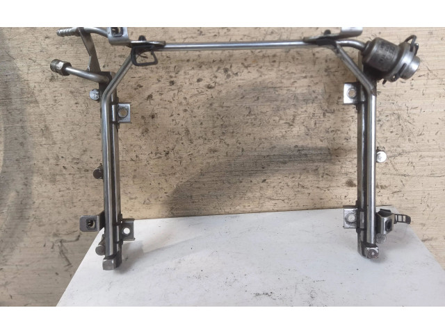 Топливная рампа 078133681A   Audi A6 S6 C5 4B  