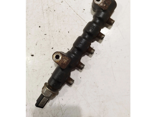 Топливная рампа 9654592680   Volvo V50  