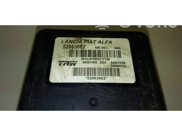 Блок АБС 52063662, A005C528   Fiat  500L  2013 -  года