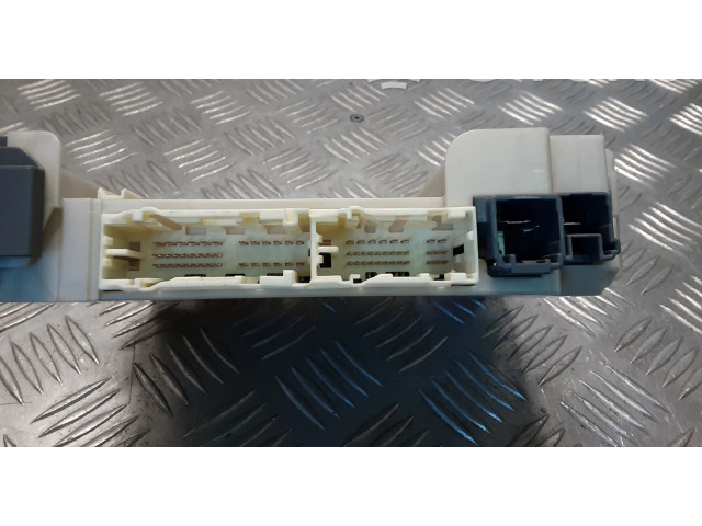 Pojistková skříňka 8273060200B, 9A160947 Toyota Land Cruiser (J150) 2016