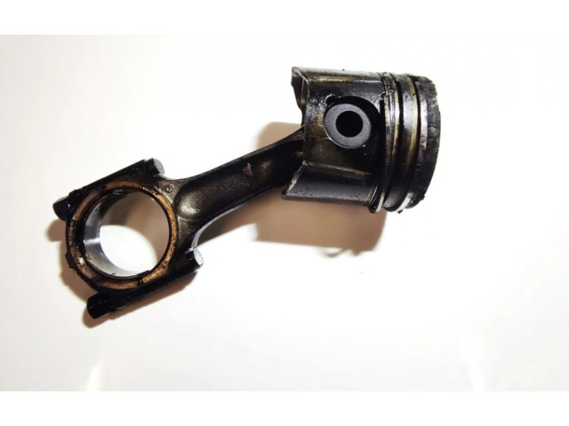  Поршень с шатуном    Peugeot Expert  