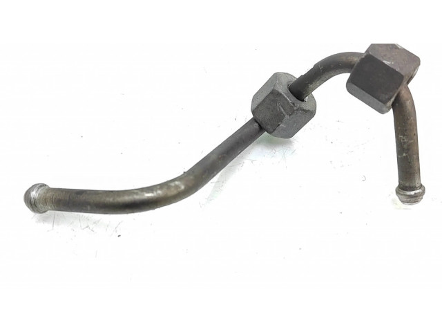 Трубка (трубки) для подачи топлива в жиклеры