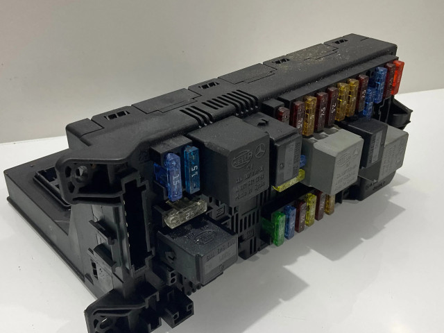 Pojistková skříňka 2115454201, 00005927A2 Mercedes-Benz E W211 2005