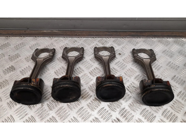 Píst Alfa Romeo Stelvio pro benzínový motor 2.0