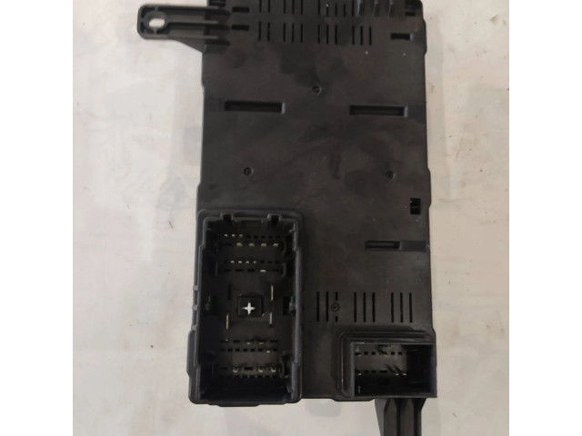   Pojistková skříňka 919584D060   KIA Carnival 2007