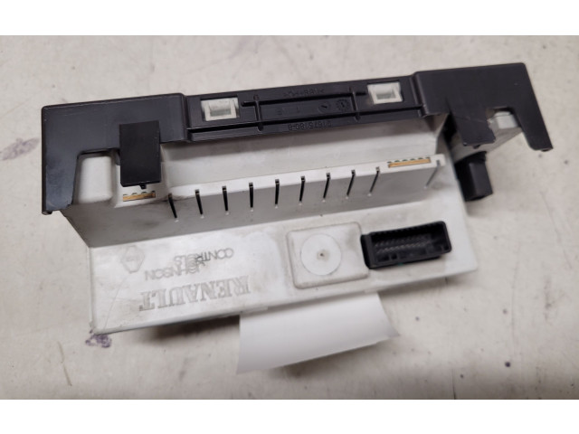 Дисплей 8200307273 Renault Clio III