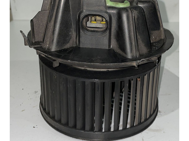 Вентилятор печки Dacia Duster