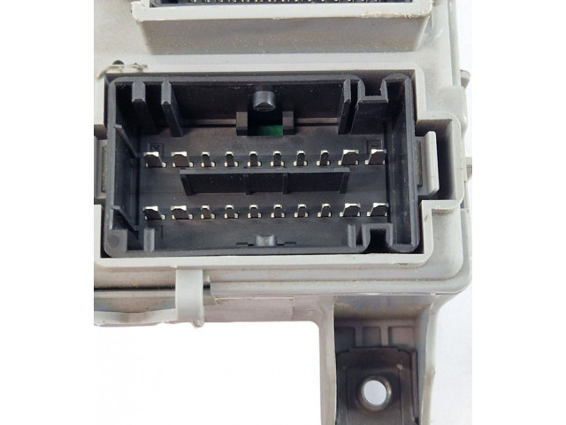 Блок предохранителей 00519749220   Ford Ka    