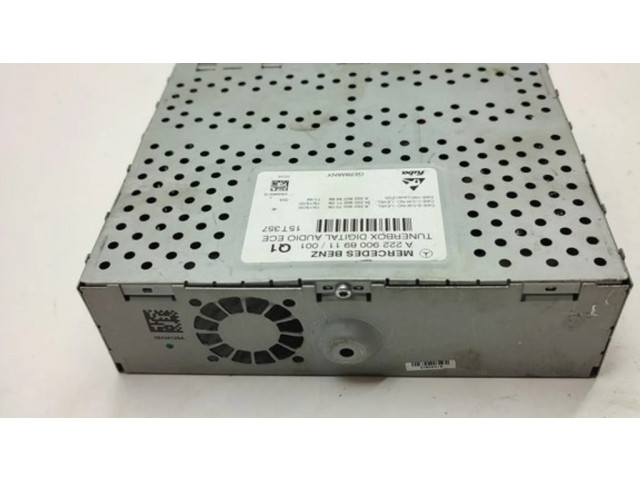 Радио/ проигрыватель CD/DVD / навигация