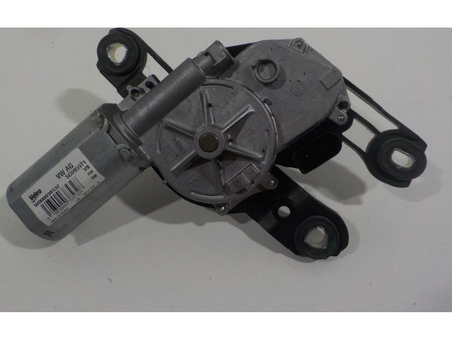 Моторчик заднего дворника     Volkswagen Golf VII