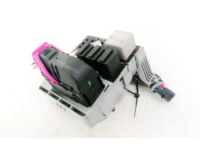 Блок предохранителей 93363150, 93363150 Opel Meriva A