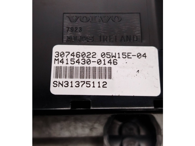 Блок управления климат-контролем 30746022, SN31375112   Volvo V70