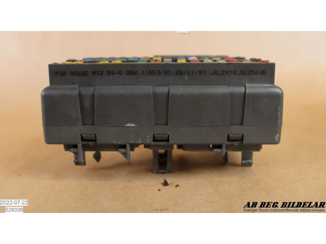 Блок предохранителей 95685912 Citroen Xsara