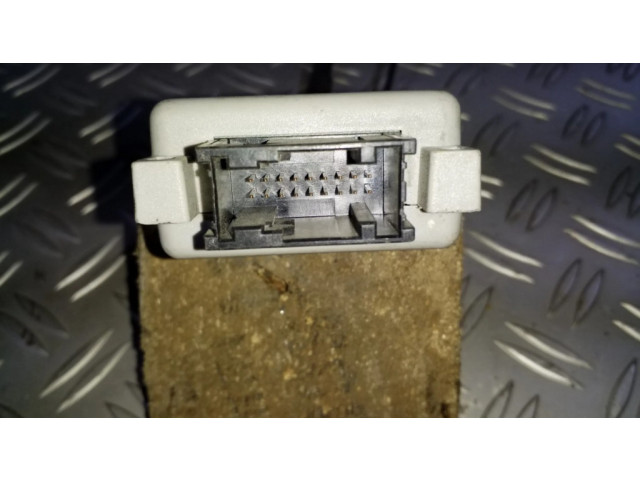 Tālruņa vadības bloks