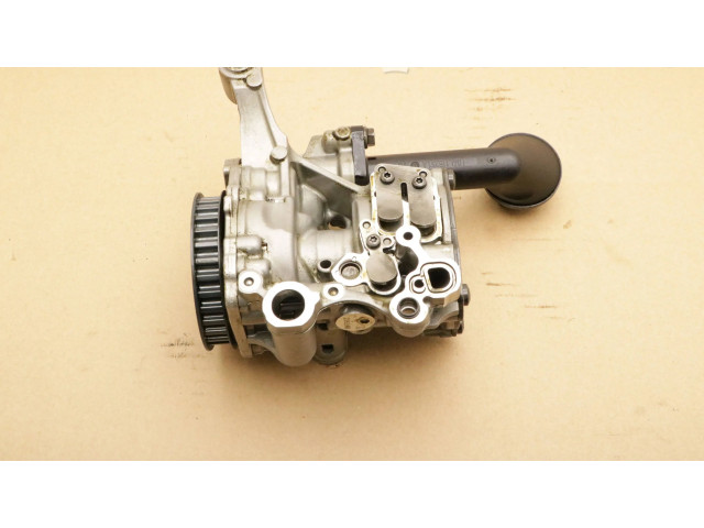 Масляный насос 04L145208H Volkswagen Caddy