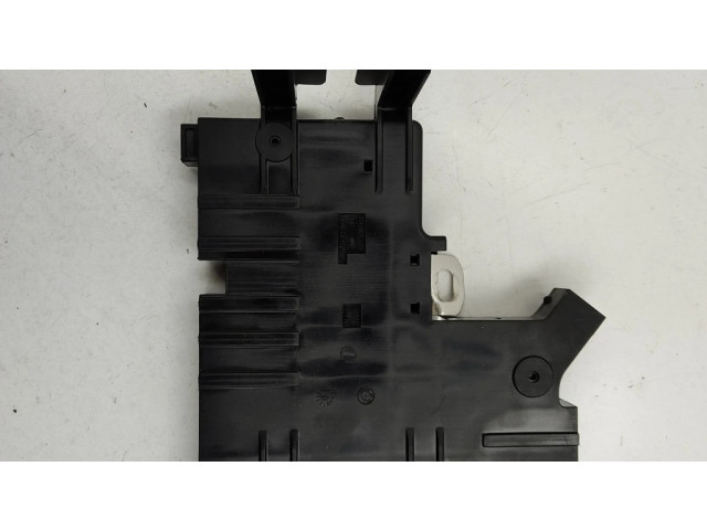 Pojistková skříňka 10688710 BMW M5 2013