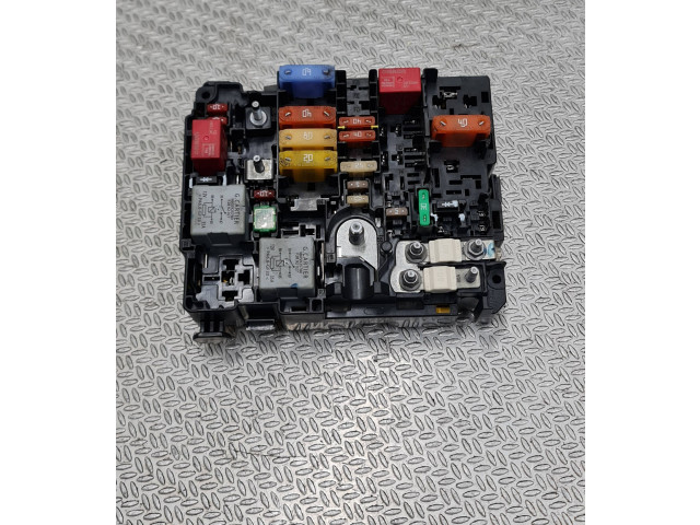 Блок предохранителей 9804848580 Citroen Berlingo