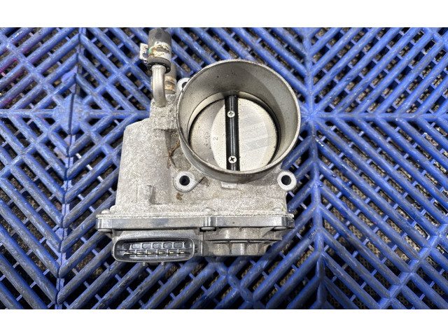 Vstřikovací lišta 2203036030, 3F28 Lexus IS III XE30 S2ARE30