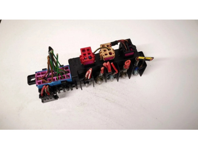 Pojistková skříňka 8l0941822 Audi A3 S3 8L 1999