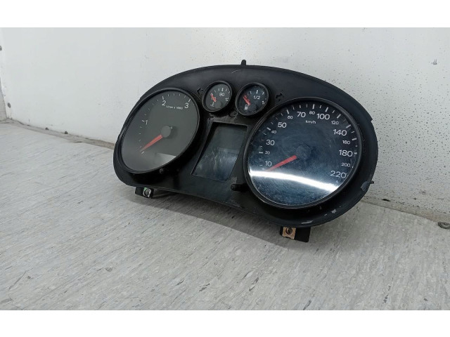 Панель приборов 8Z0920900   Audi A2       