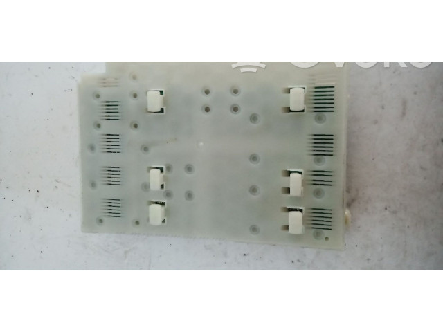 Pojistková skříňka Volvo XC70 1