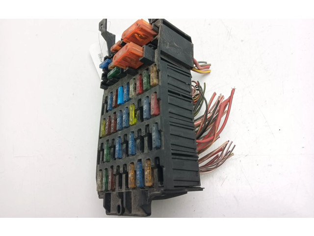 Pojistková skříňka 2085450040 Mercedes-Benz C W202