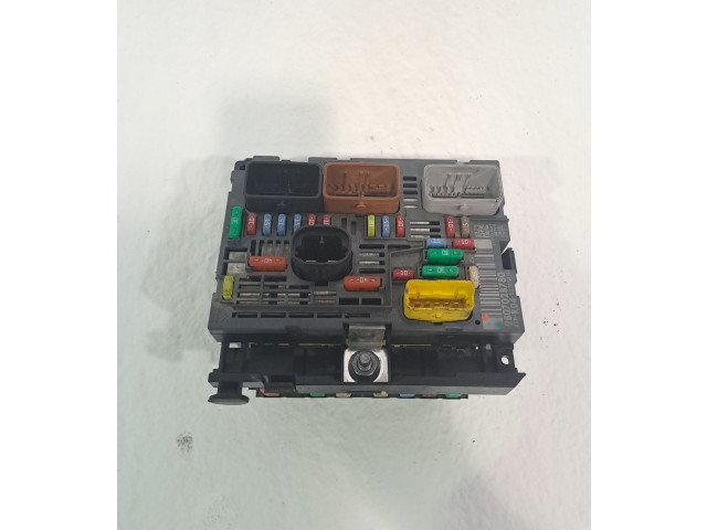 Блок предохранителей 9807028780 Citroen Berlingo