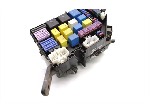 Блок предохранителей 91274-2C180   Hyundai Coupe    