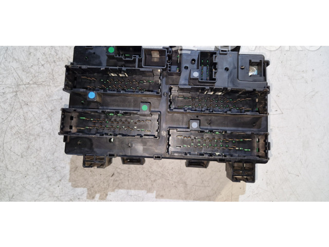 Блок предохранителей P68194607AD   Jeep Grand Cherokee    