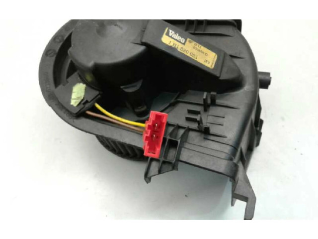 Вентилятор печки    1H1820021   Volkswagen Golf SportWagen