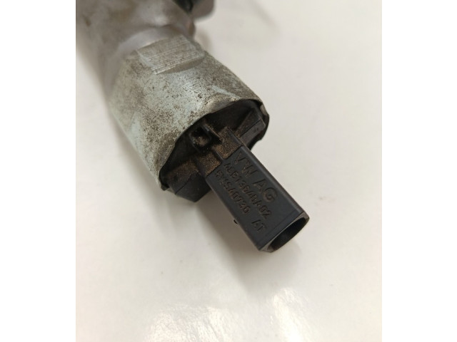 Топливная рампа 03L130089B   Volkswagen Golf VI  