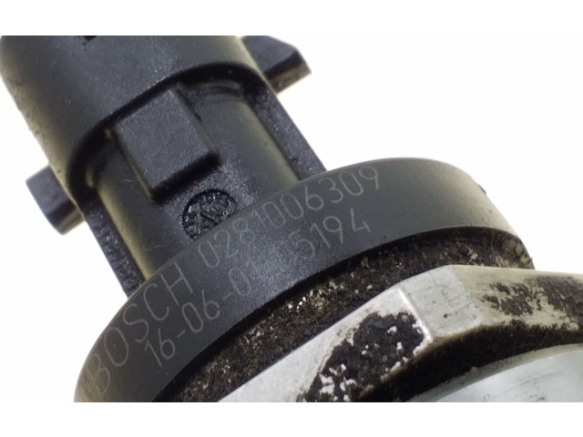 Топливная рампа 0445216050, 35032008F Maserati Levante