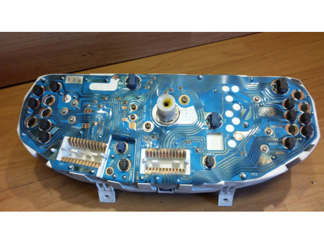 Přístrojová deska Mitsubishi Lancer 1998 MR168064