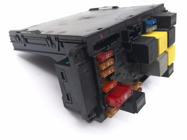 Pojistková skříňka A2095451001, 2095451001 Mercedes-Benz C W203 2003