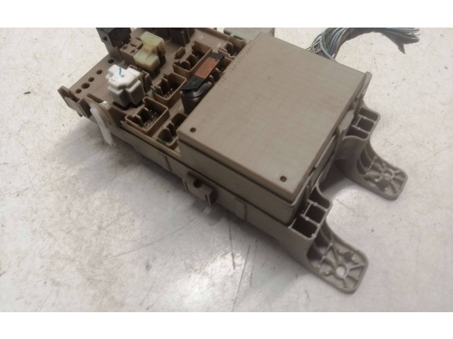 Блок предохранителей 8264113040, 2323000231   Toyota Corolla Verso E121    