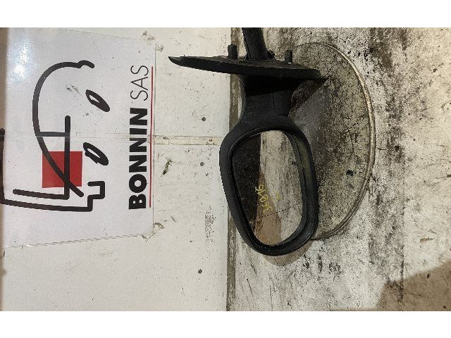 Зеркало (механическое)       Renault Clio II  1998 - 2001 года   